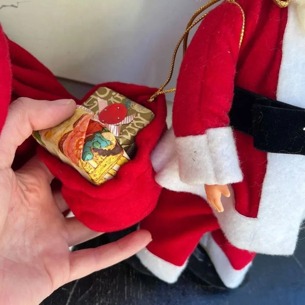 VTG Handmade Santa Mrs Claus Dish Soap Bottle Dolls Christmas Decor Pair